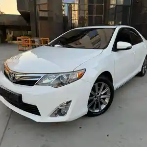 Toyota Camry, 2012