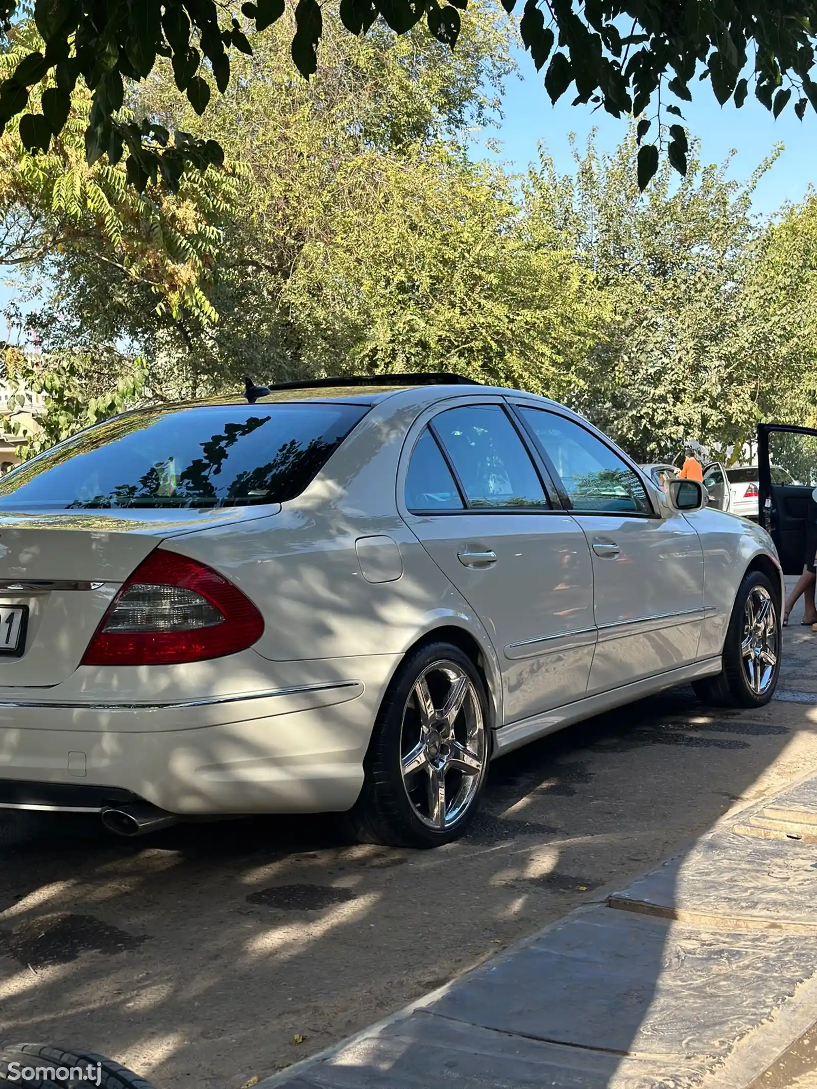 Mercedes-Benz E class, 2009-4