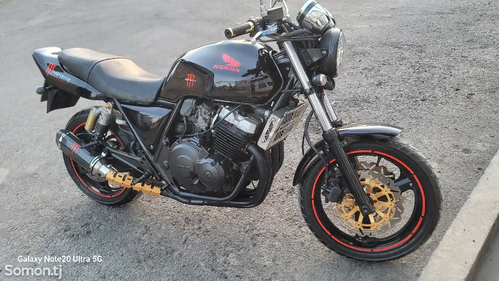 Мотоцик Honda CB400-2