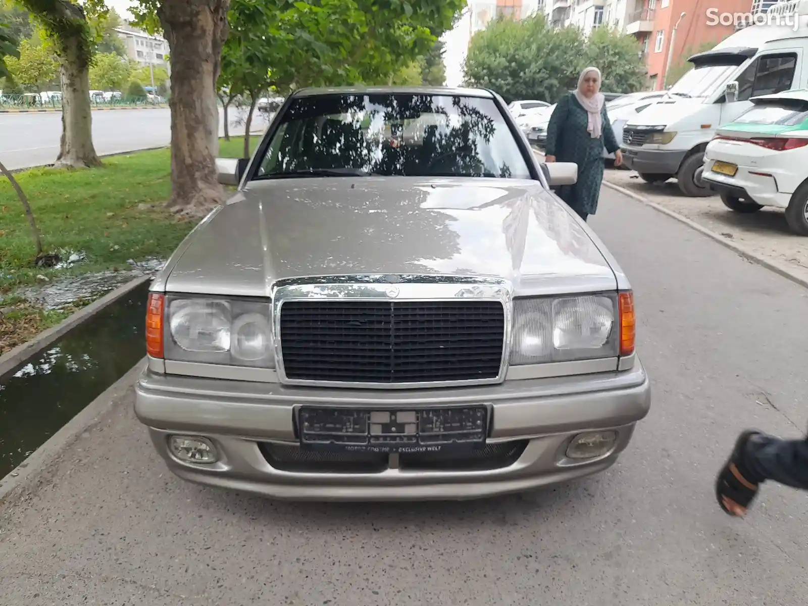 Mercedes-Benz W124, 1990-8