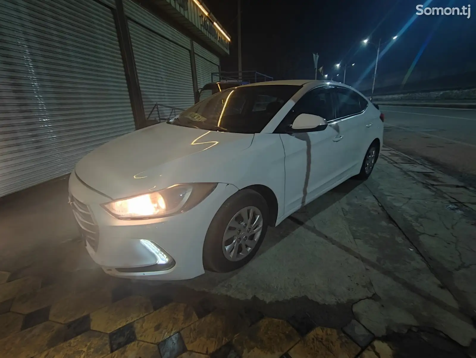 Hyundai Elantra, 2017-1