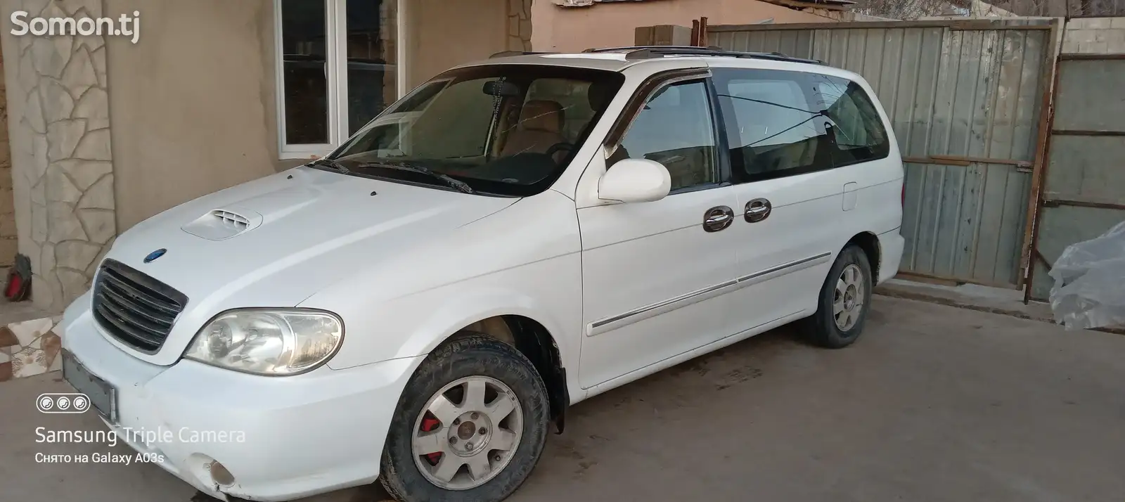 Kia Carnival, 2002