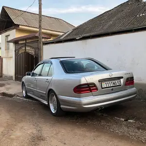 Mercedes-Benz E class, 2000