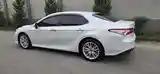 Toyota Camry, 2017-11