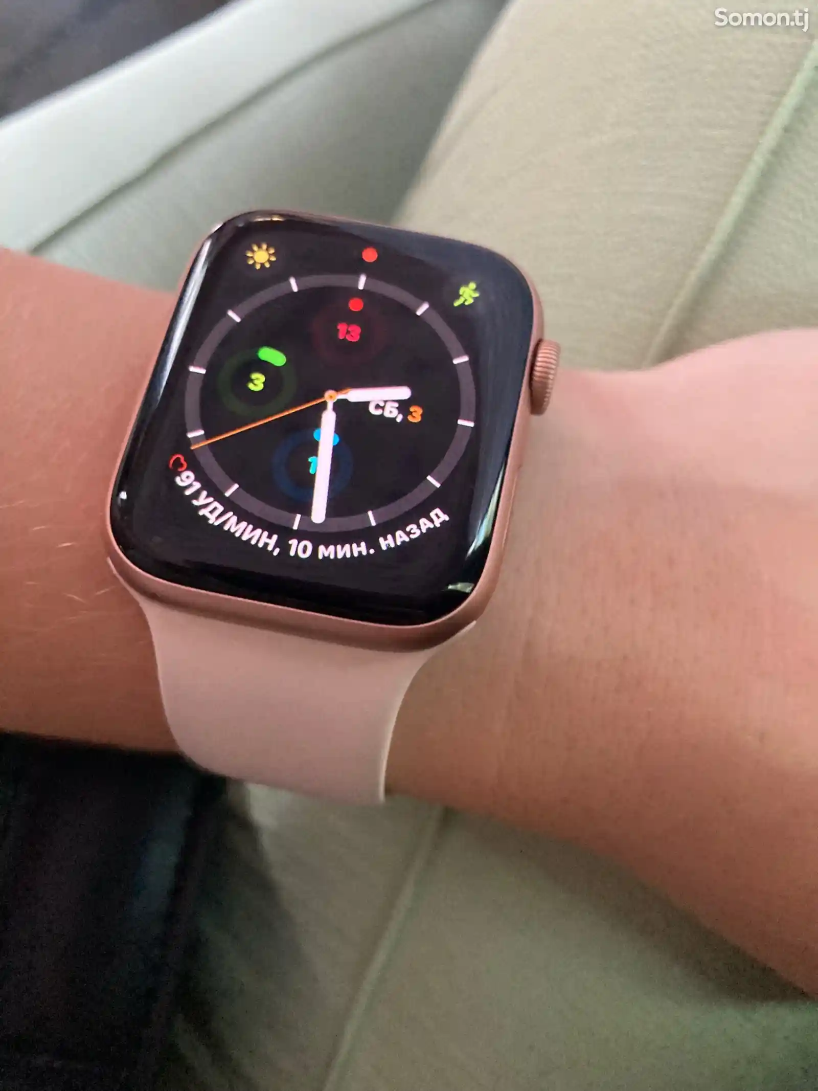 Смарт часы Apple Watch series 5 Gold-1