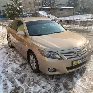 Toyota Camry, 2011