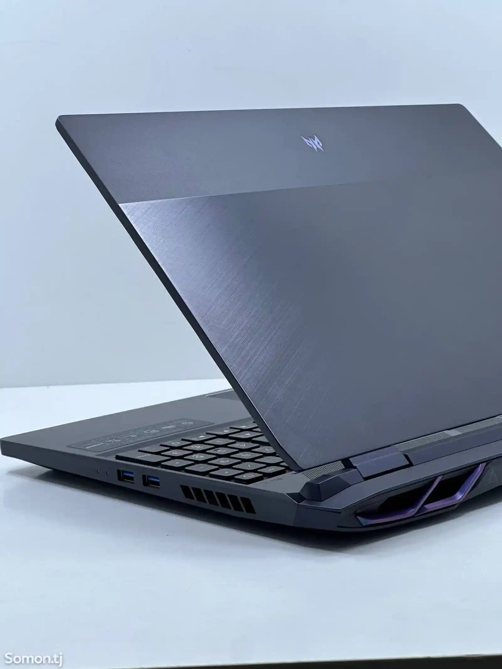 Ноутбук Acer Predator Helios 300-1