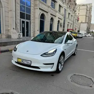 Tesla Model 3, 2020