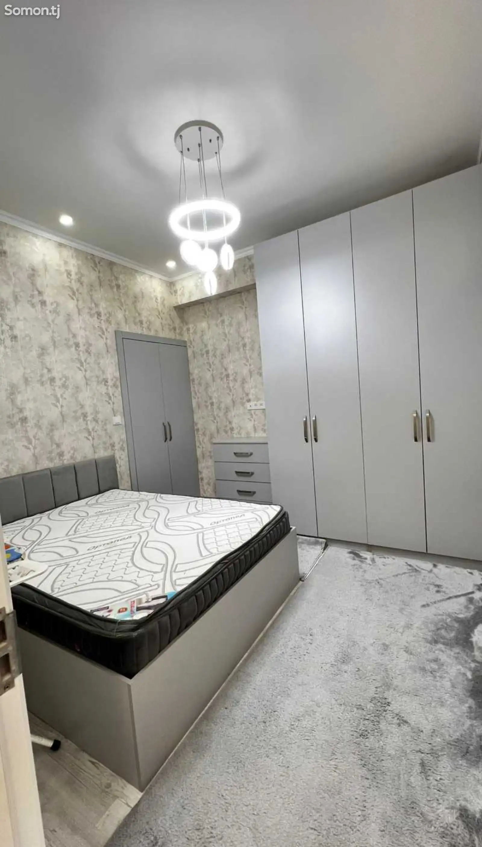 2-комн. квартира, 13 этаж, 67м², Голубой экран-1