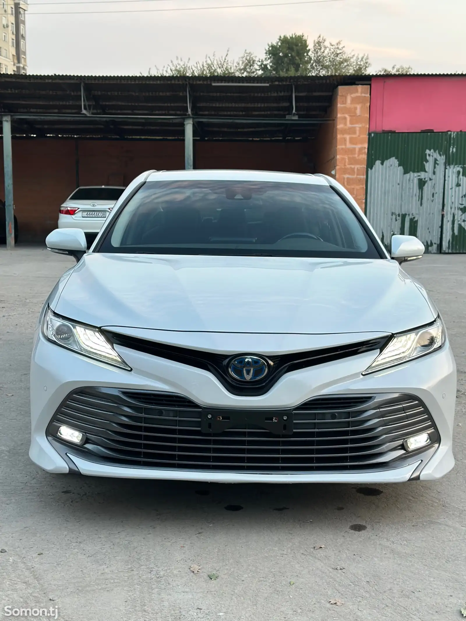 Toyota Camry, 2017-1